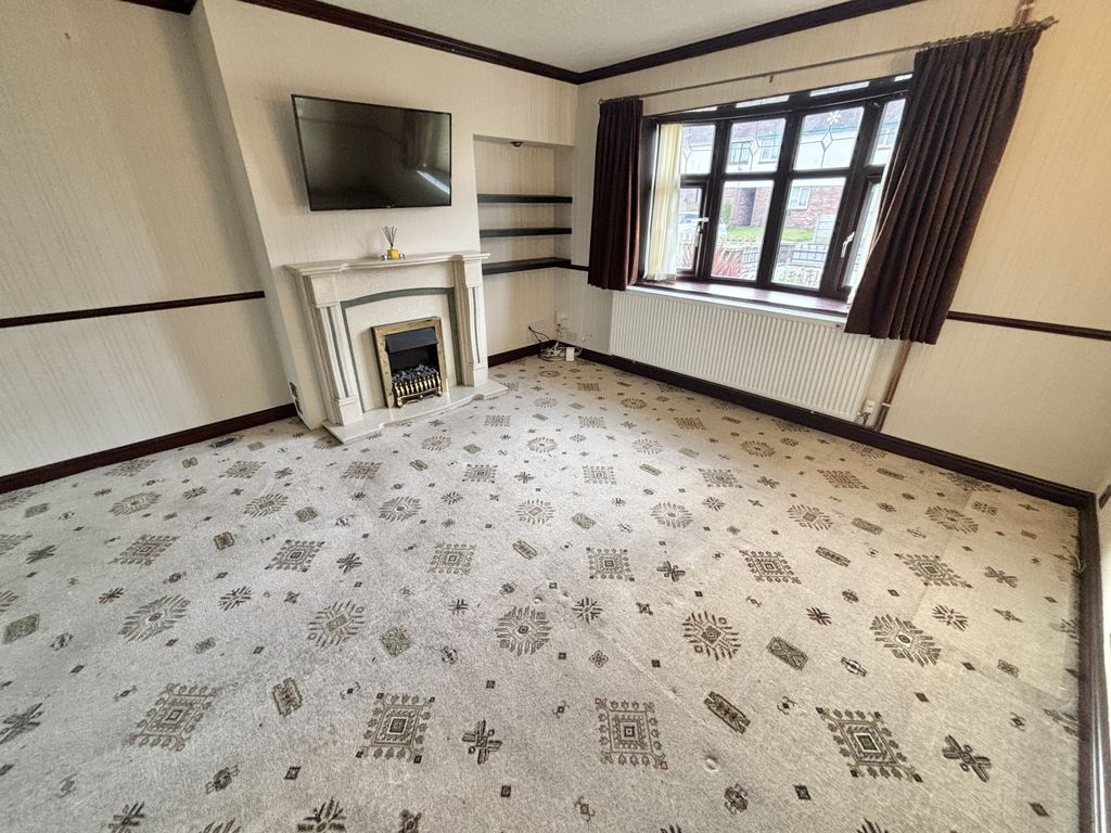 Property photo 3 of 25