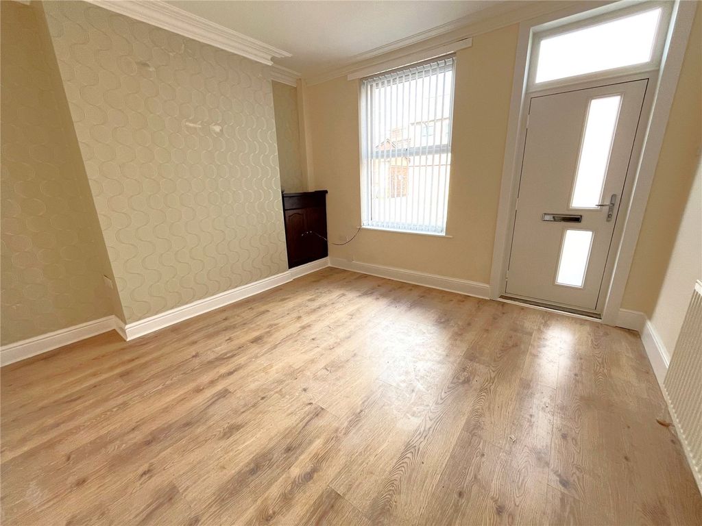 Property photo 3 of 14 Picture No. 17