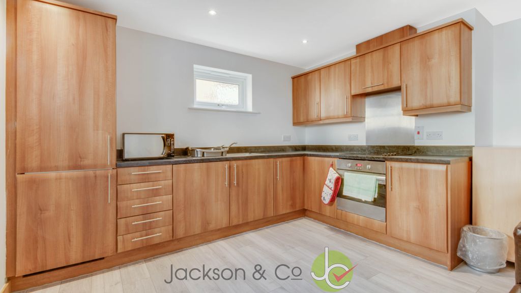 Property photo 3 of 8