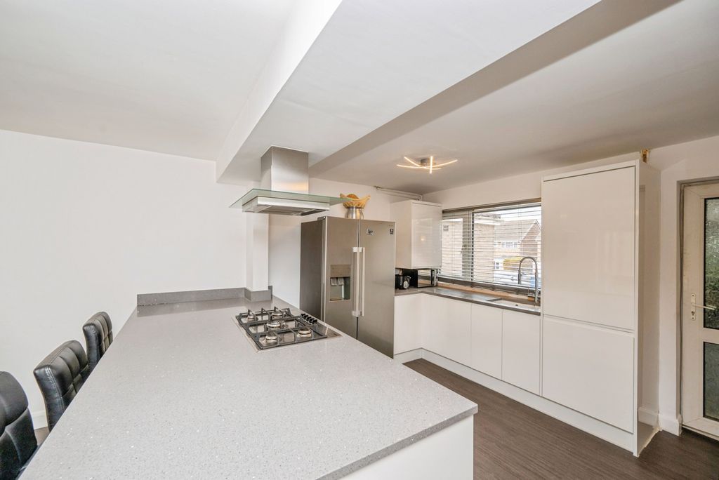 Property photo 3 of 23 Pbox-Img.Jpg