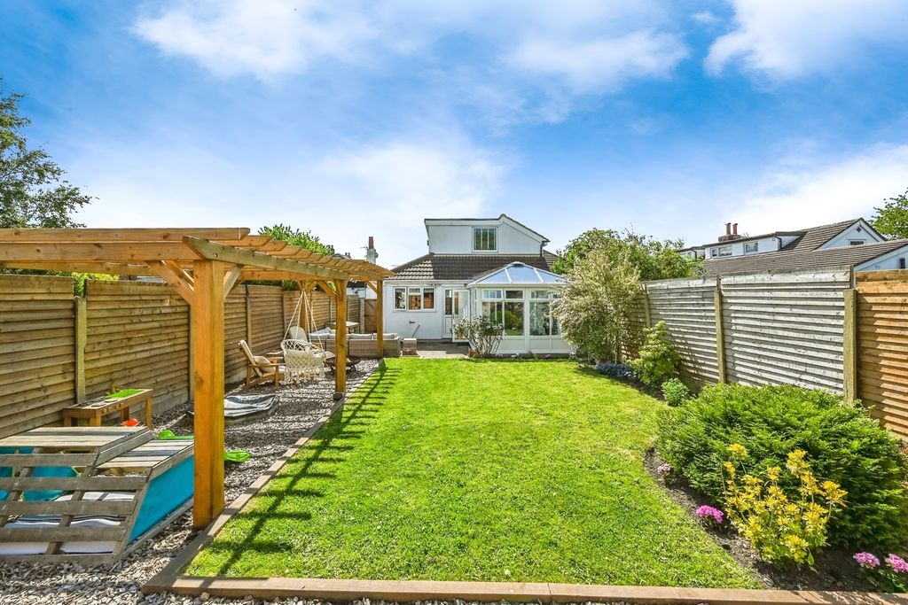 Property photo 1 of 17 Photo