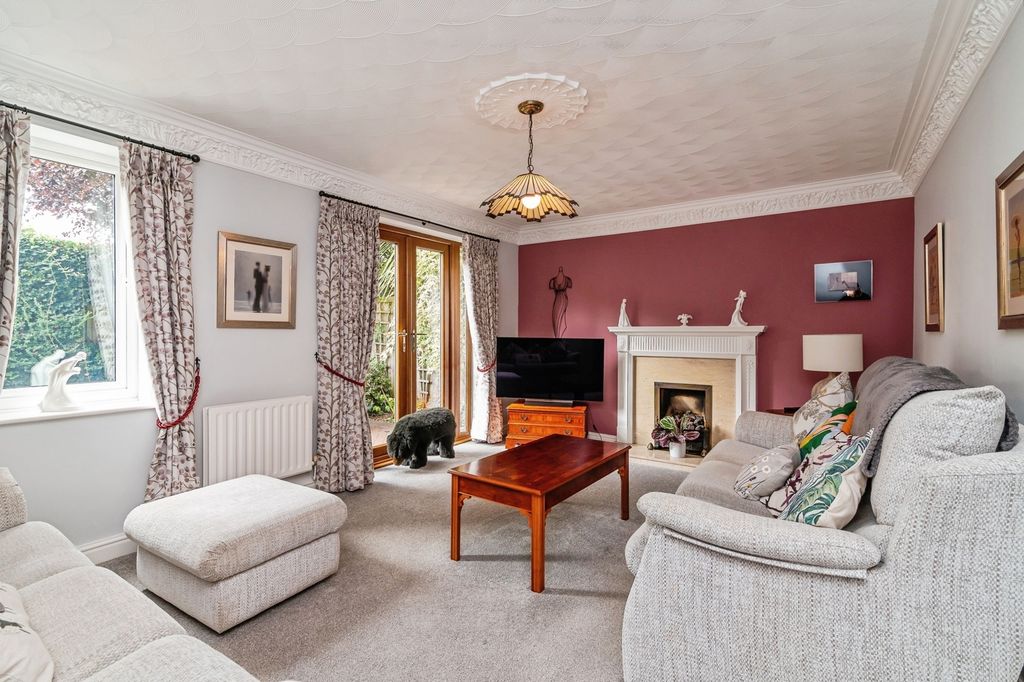 Property photo 3 of 34 Pbox-Img.Jpg