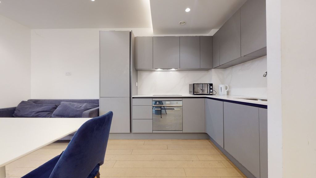 Property photo 2 of 11 Kitchen