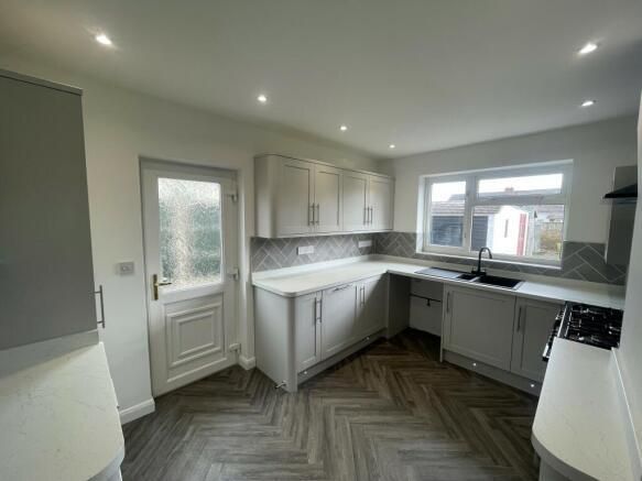 Property photo 3 of 10 106661_000763022_Img_01_0000_Max_656x437.Jpeg