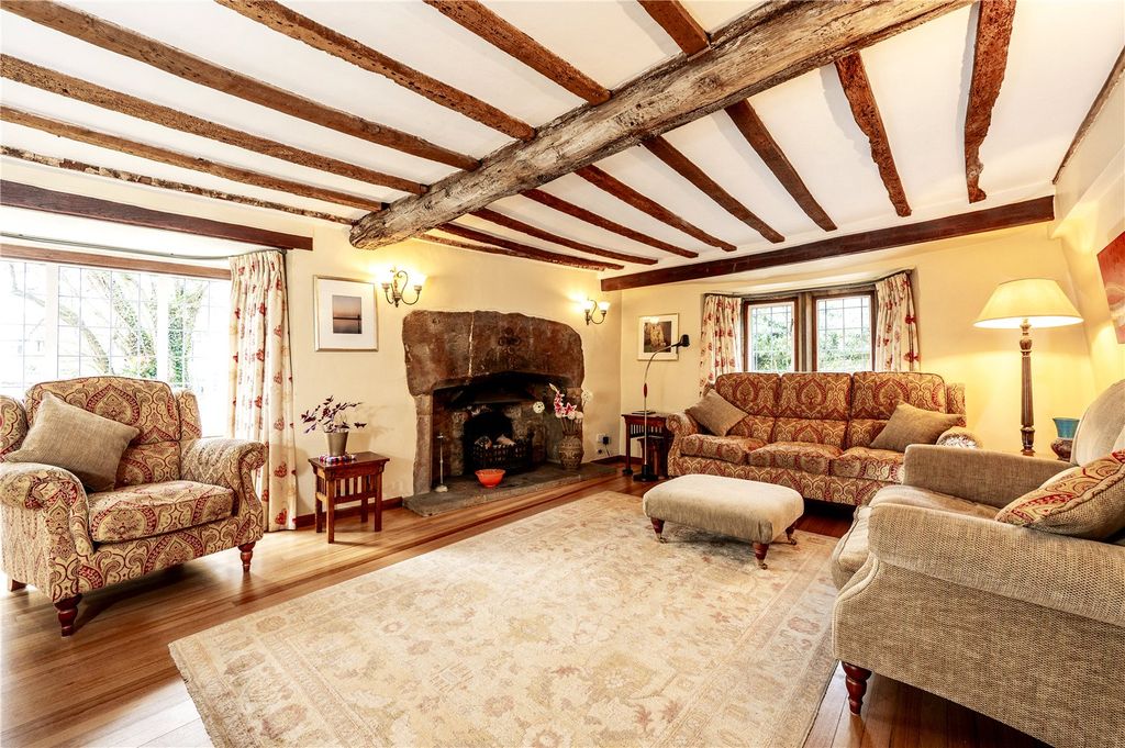 Property photo 3 of 15 Sitting Room