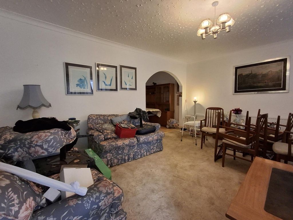 Property photo 2 of 12 Gallery