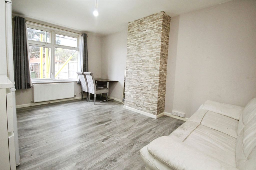 Property photo 2 of 6 Picture No. 03