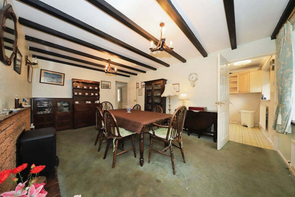 Property photo 3 of 20 Dining Room