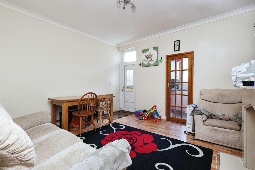 Property photo 3 of 15