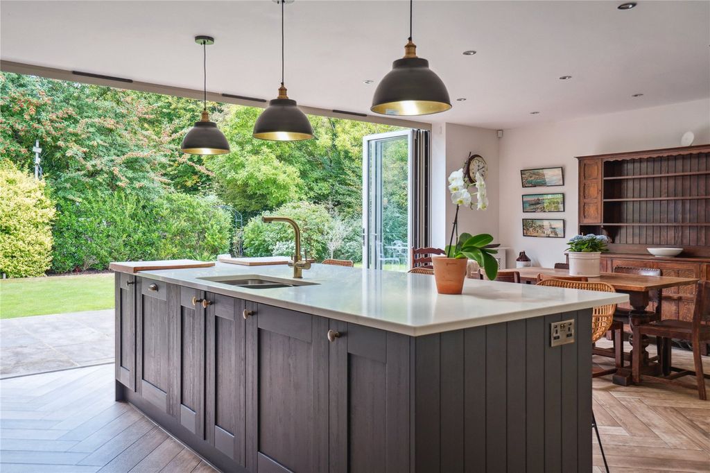 Property photo 3 of 25 Kitchen/Diner