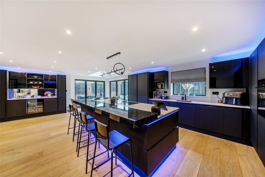 Property photo 2 of 36 Picture 2