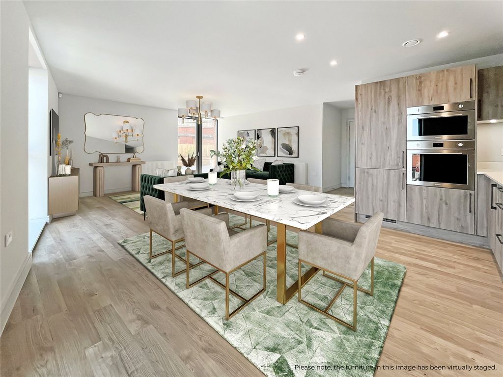 Property photo 3 of 12 Apartment 5101