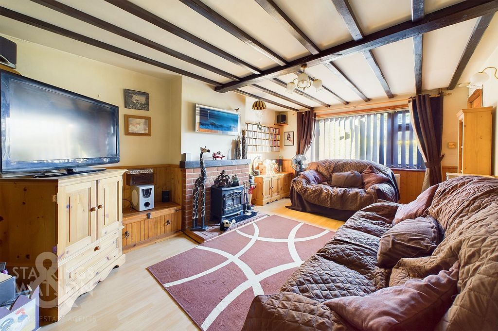 Property photo 3 of 23