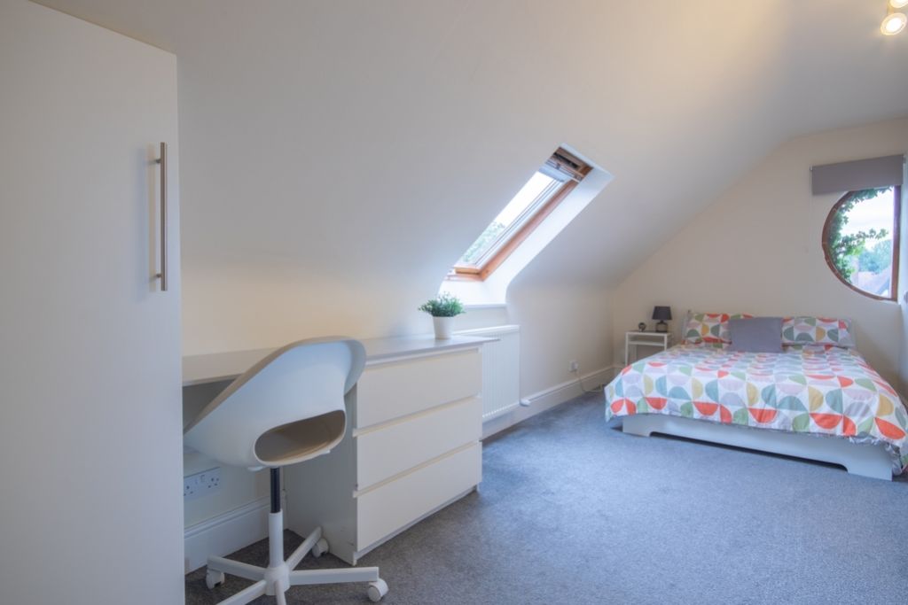 Property photo 2 of 8 Lrg_Lrg_Bed2