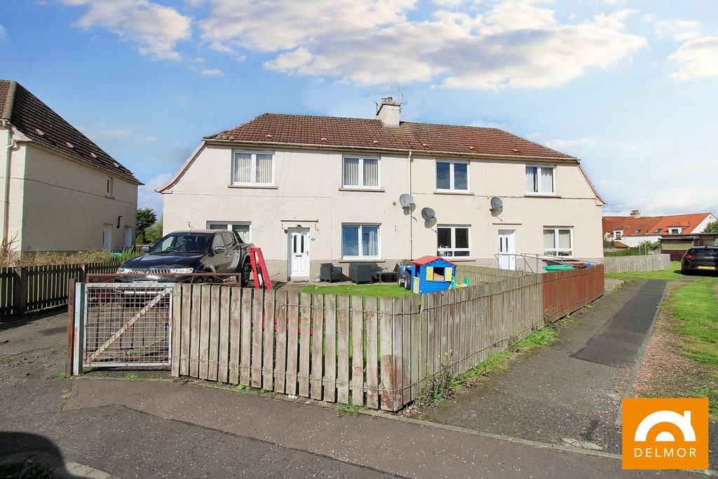 Property photo 2 of 11