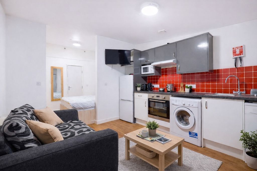 Property photo 3 of 5 Photo 6