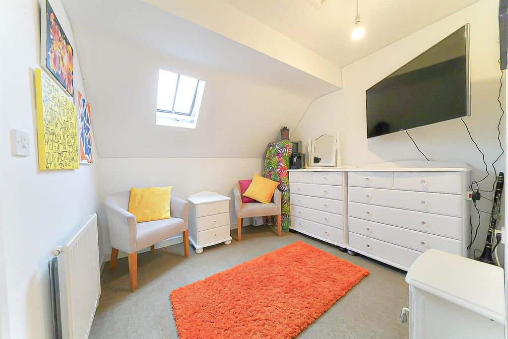 Property photo 2 of 12 Snsx_Pka_Eavvh_Jenxdea.Jpg