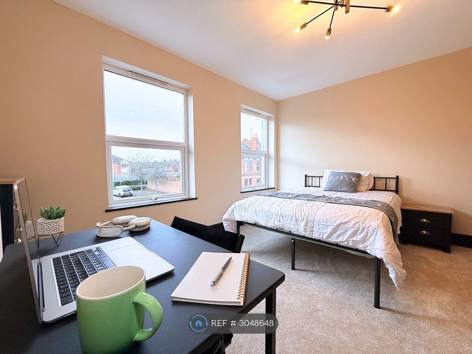 Property photo 1 of 35