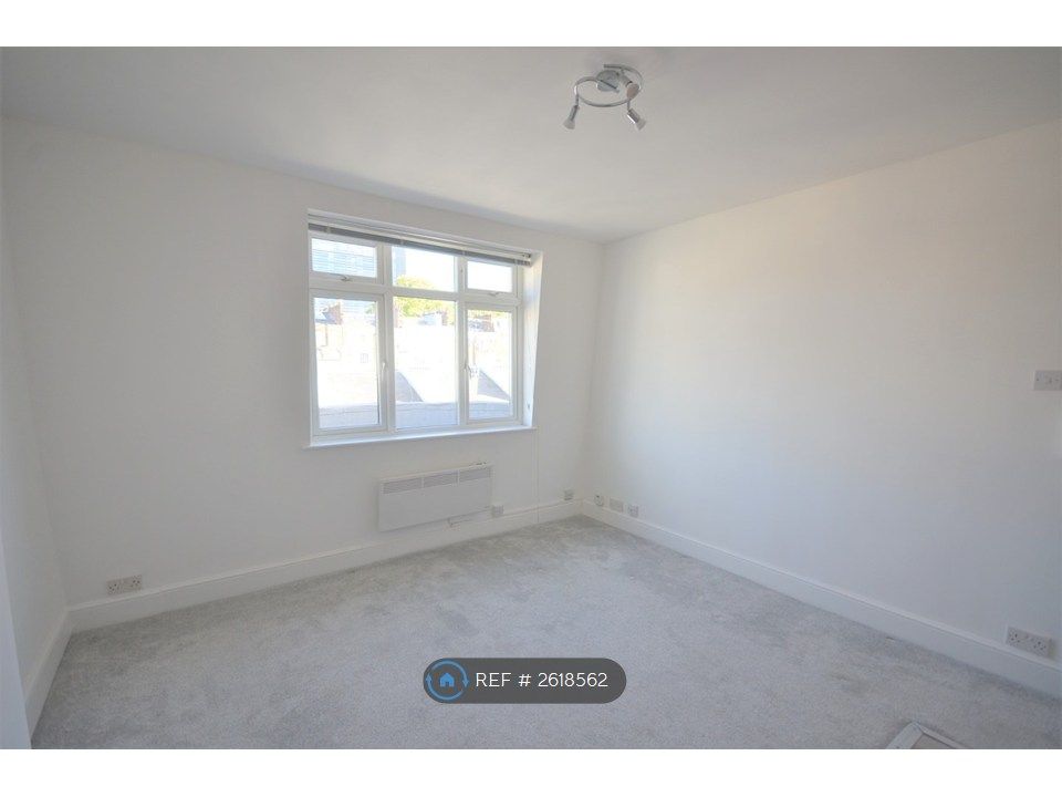 Property photo 2 of 9 Living Room