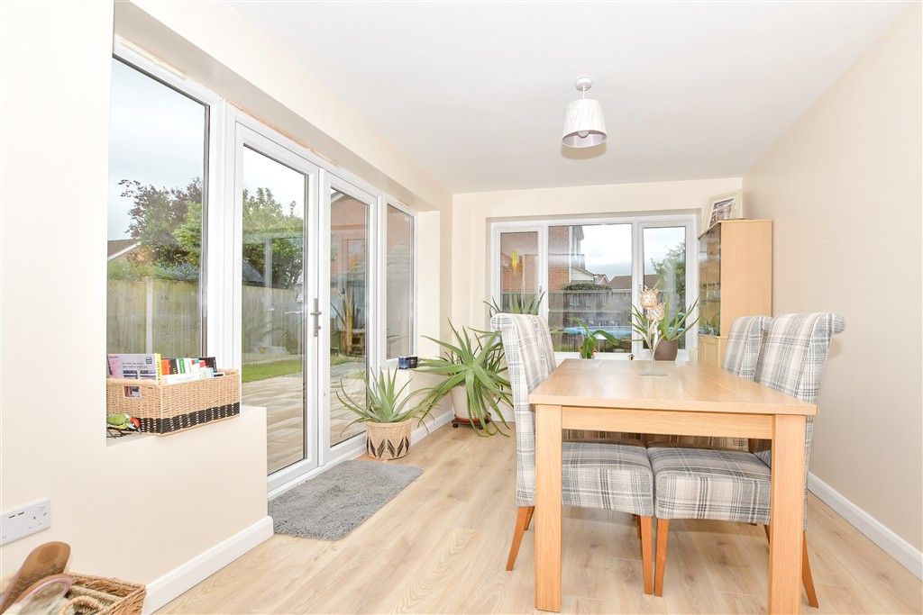 Property photo 3 of 16 Dining Area