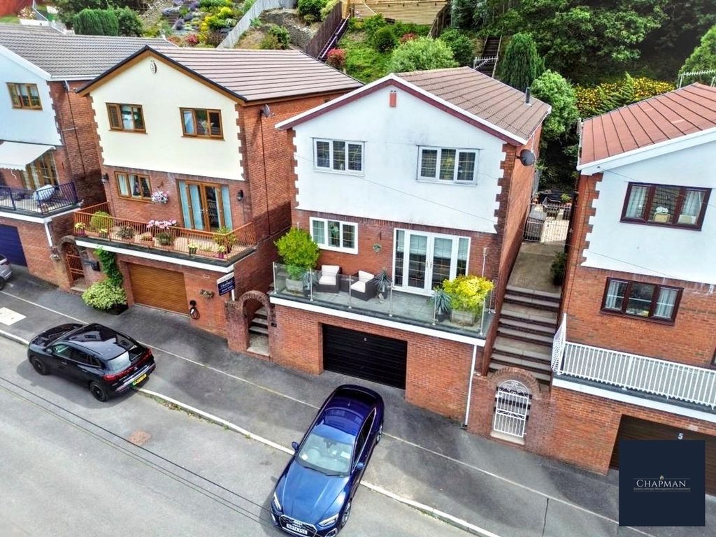 Property photo 1 of 30
