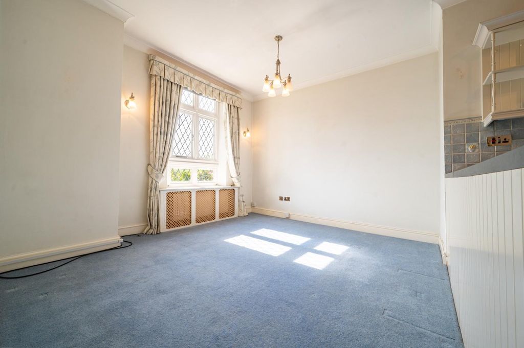 Property photo 2 of 10 Dsc_8214-Hdr.Jpg