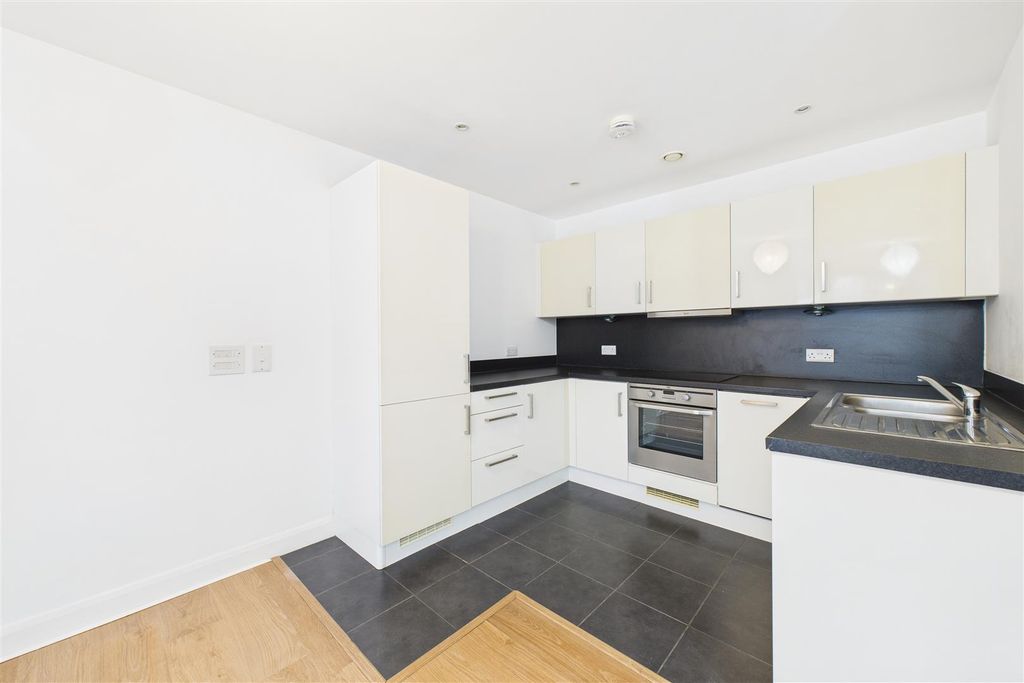 Property photo 1 of 14 Kitchen 2 .Jpg