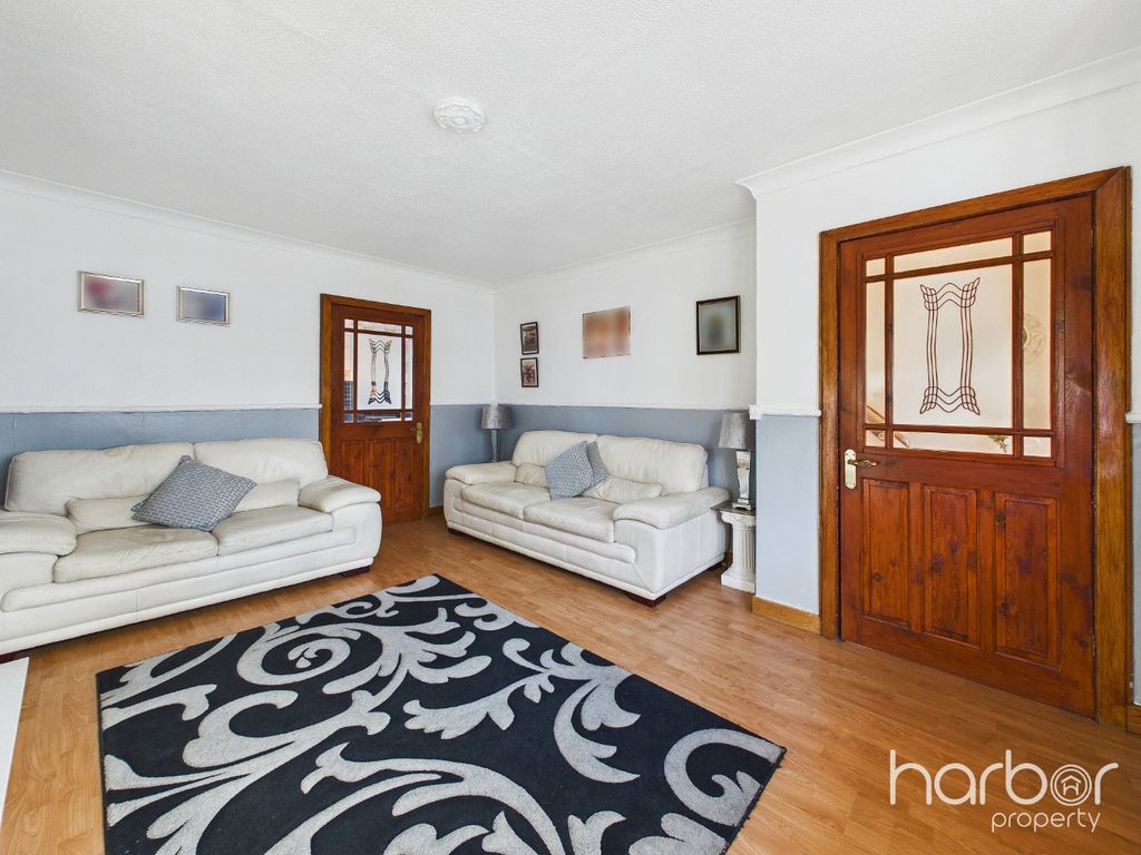 Property photo 2 of 15 5023646