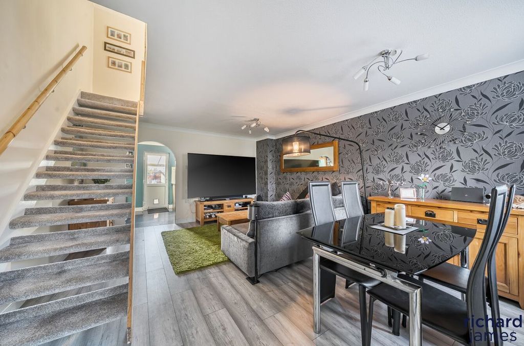 Property photo 2 of 12 56532502A958420Da19657c775B6B9Ca