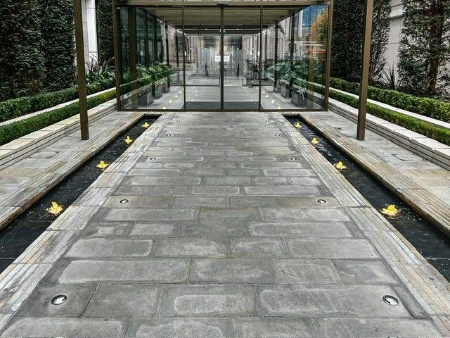 Property photo 2 of 9 Entrance