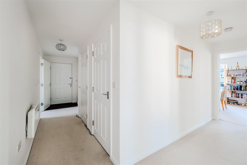 Property photo 3 of 20 Hall 1.Jpg