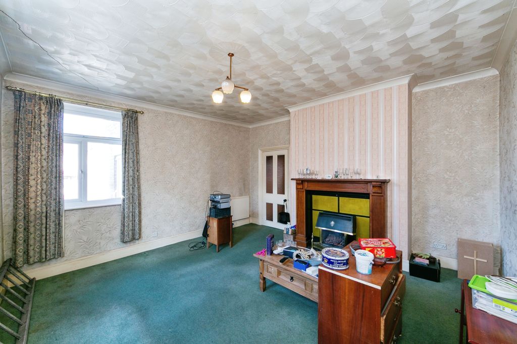 Property photo 3 of 15