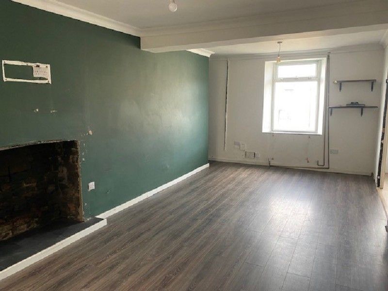 Property photo 3 of 11 ***