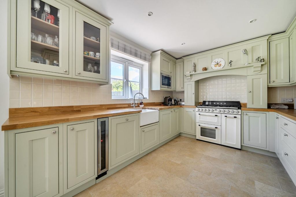 Property photo 1 of 18 1-6A457A984613c-1480037-5-6A4500E63Bedd-1.Jpg