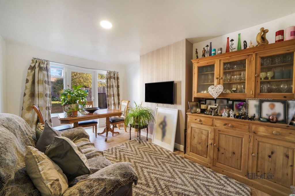 Property photo 3 of 15