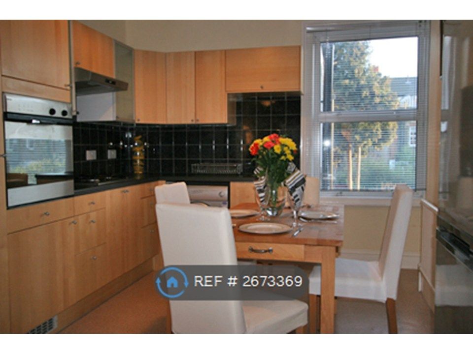 Property photo 3 of 6 Kitchen