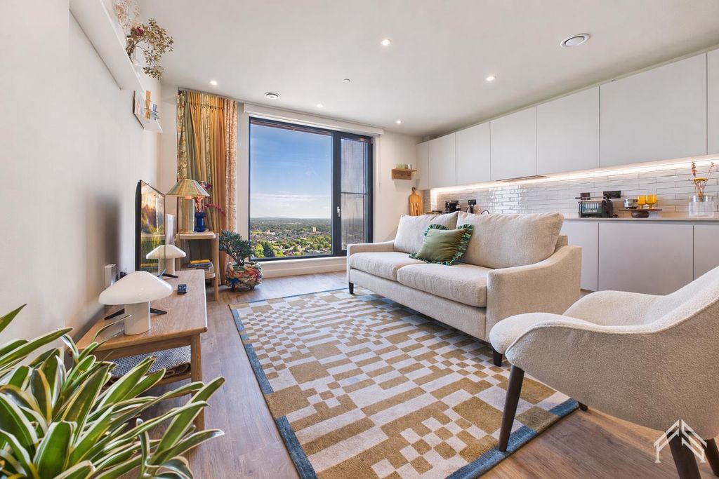 Property photo 1 of 11 1.Png