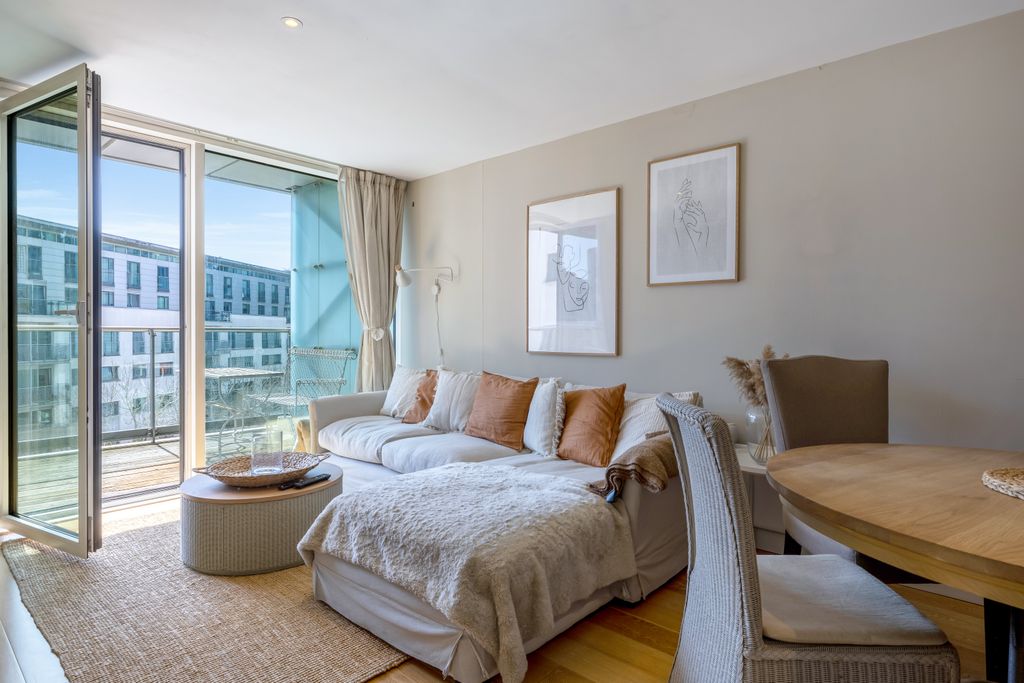 Property photo 3 of 20 2