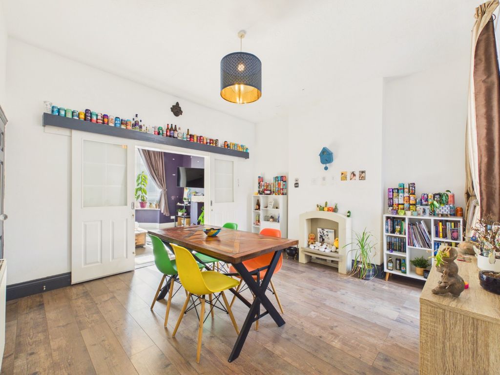 Property photo 3 of 15 5441826