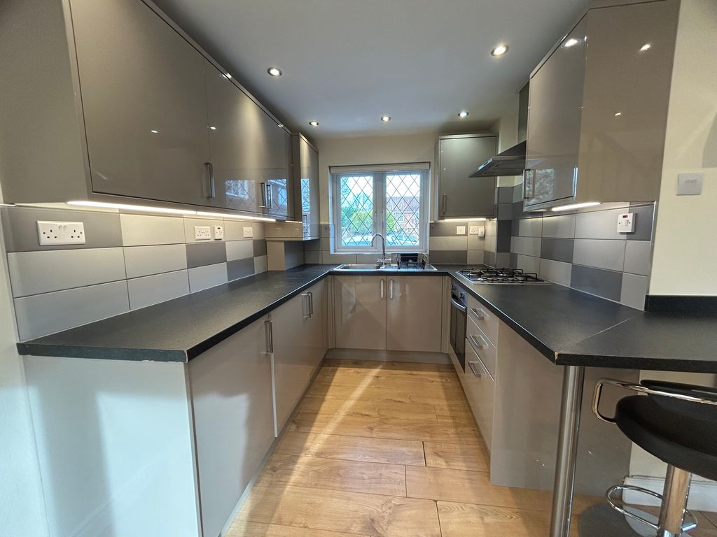 Property photo 2 of 9 Img_2597