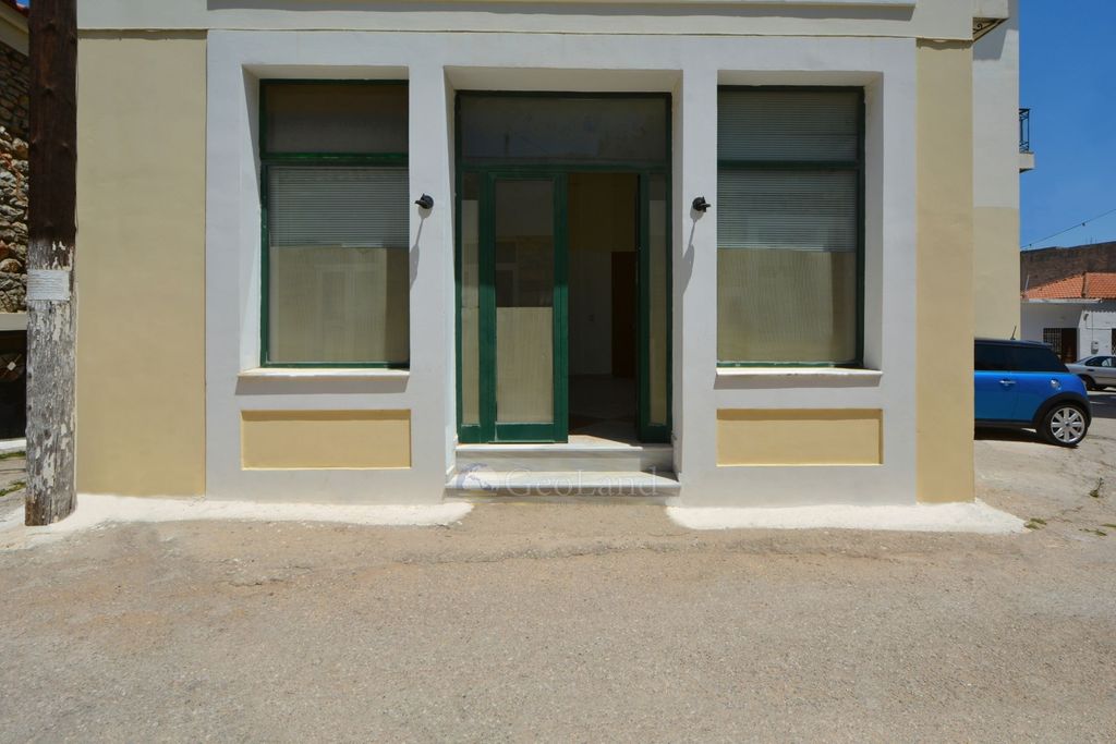 Property photo 2 of 14