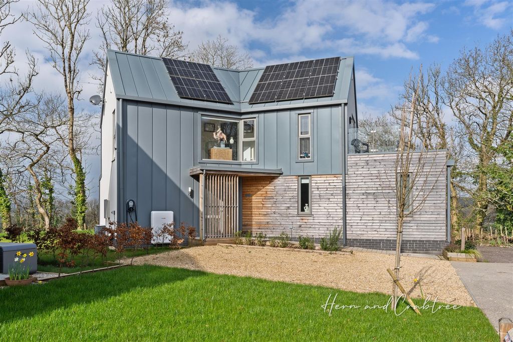 Property photo 1 of 40 Great House Farm, St Fagans, Herncrabtree (40).Jpg