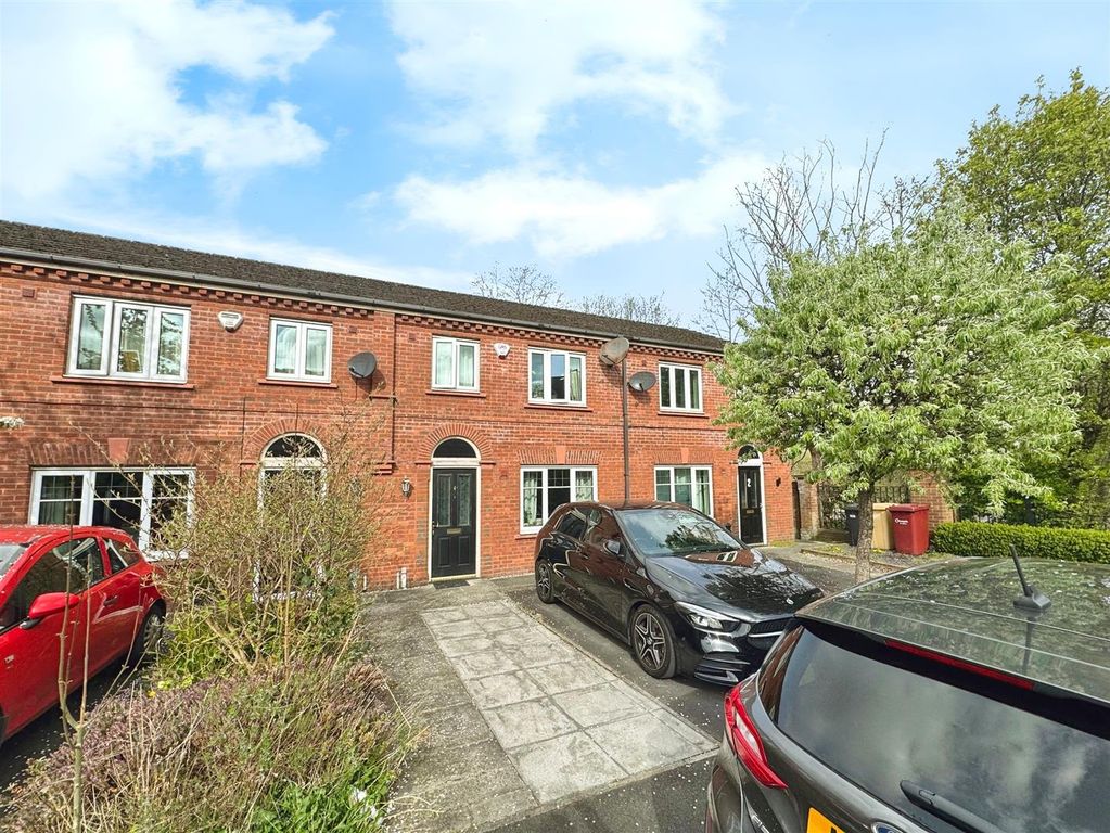 Property photo 1 of 8 External