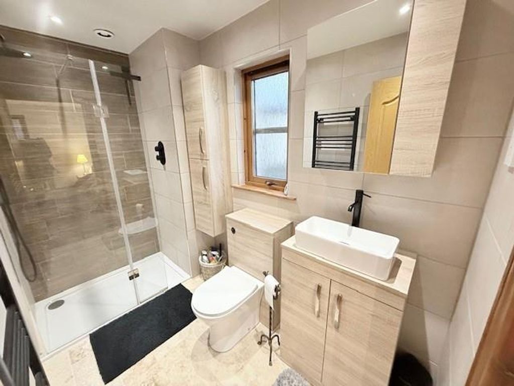 Property photo 2 of 45 3J20.Jpg