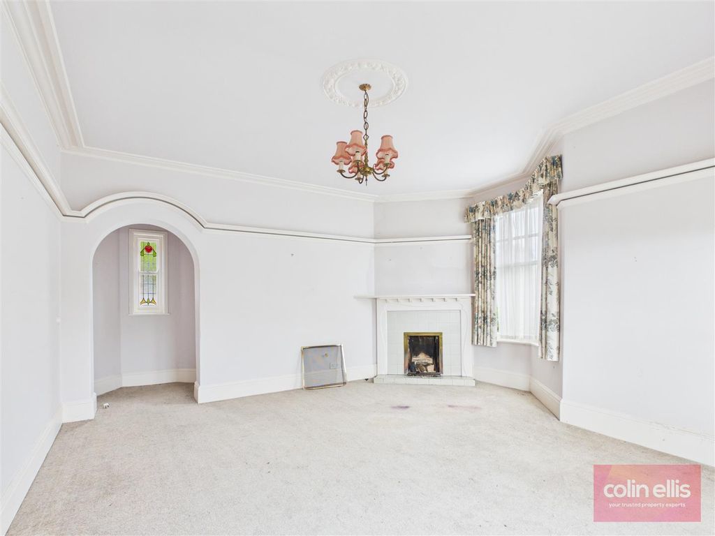Property photo 3 of 34 Cam05075G0-Pr0361-Still001.Jpg