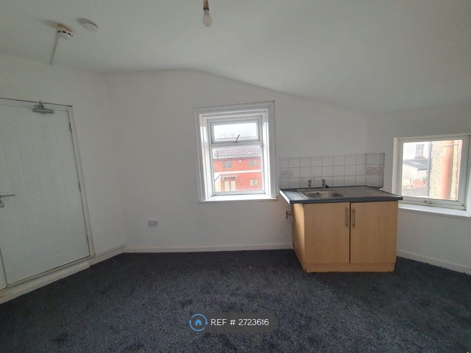 Property photo 2 of 3