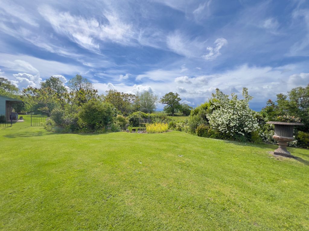 Property photo 3 of 33 Img_7232