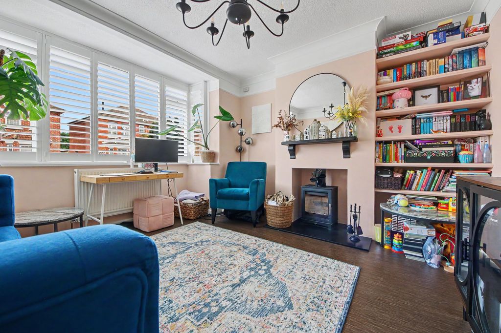 Property photo 2 of 16