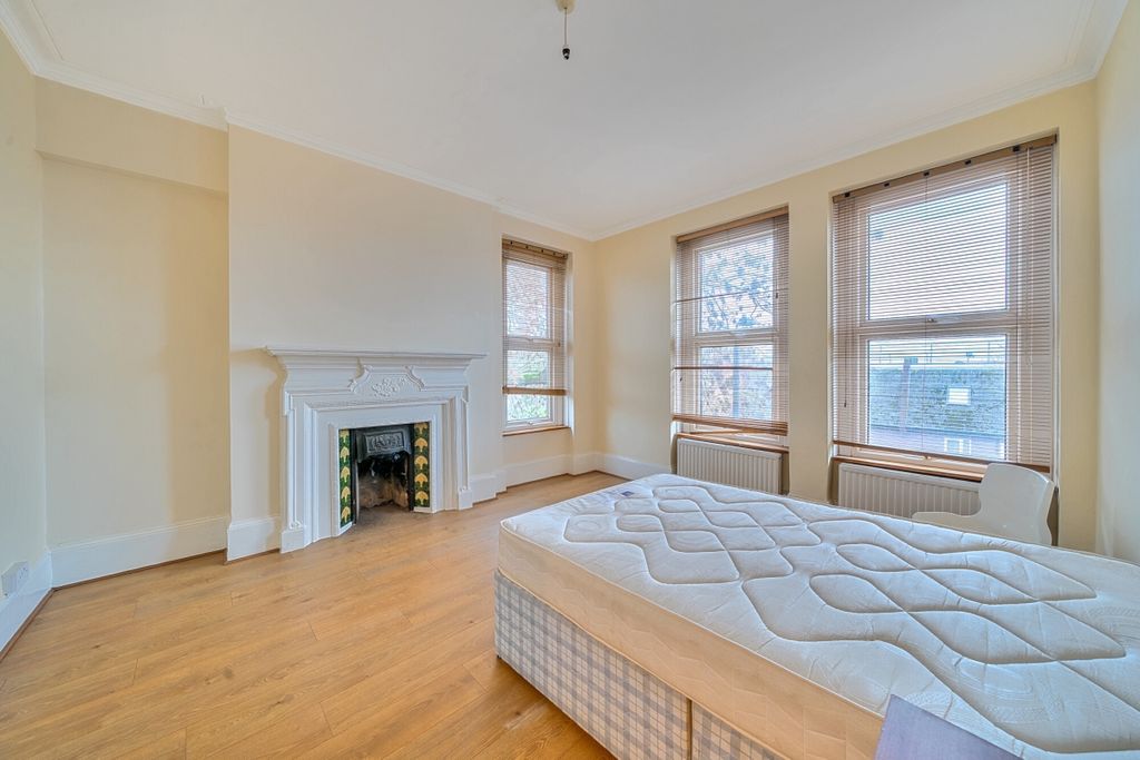 Property photo 3 of 13 1388503-10-6936E8...