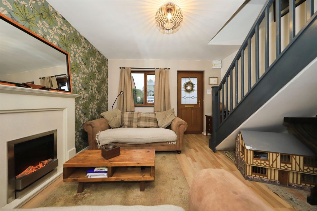 Property photo 2 of 16